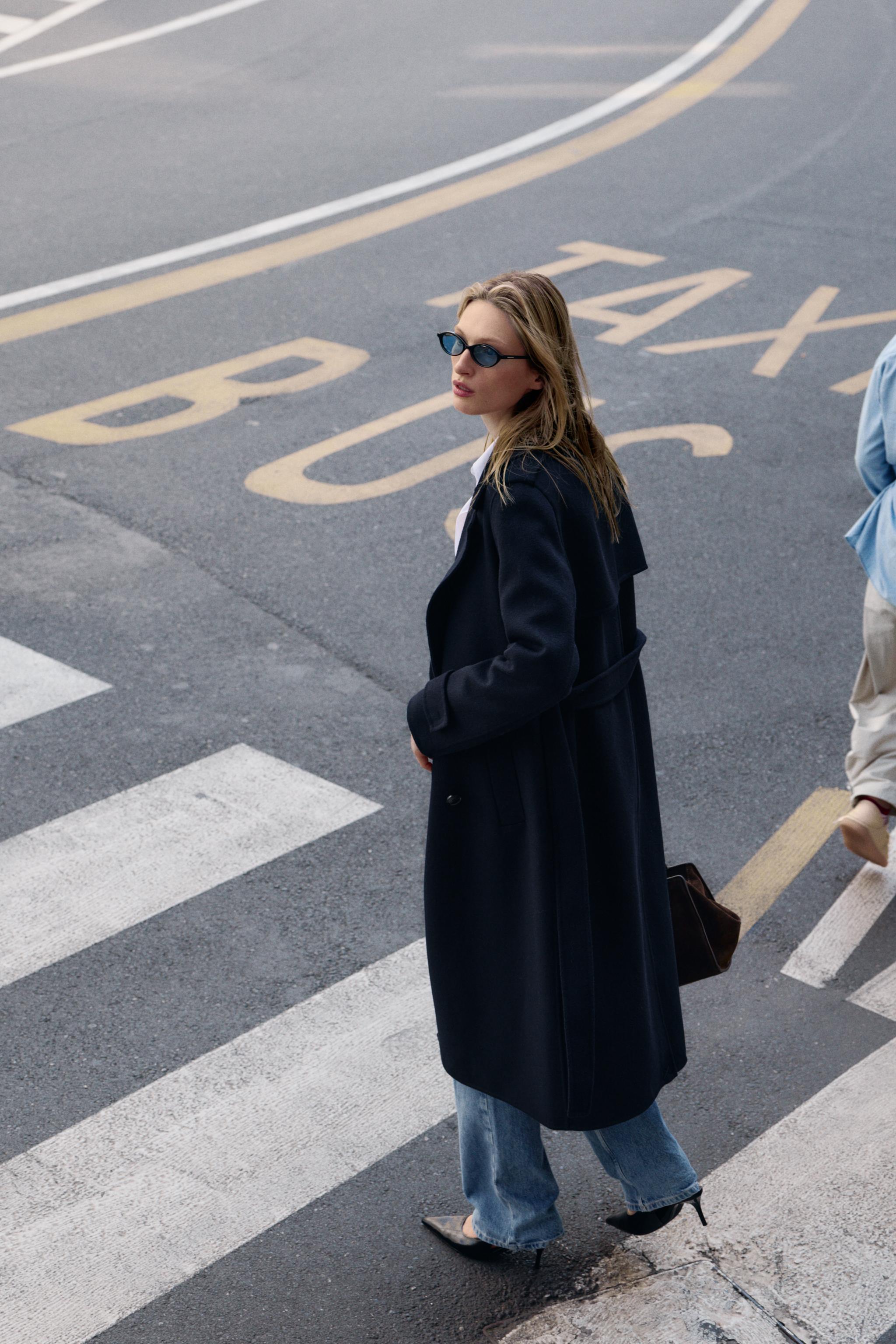 MANTEAU EN LAINE AVEC CEINTURE